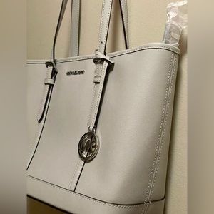 NWT Michael Kors Jet Set Travel Small Shoulder Tote (Aluminum)
